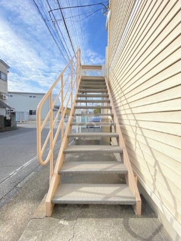 27/30 エントランス