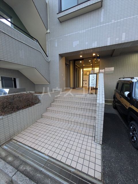 29/30 エントランス