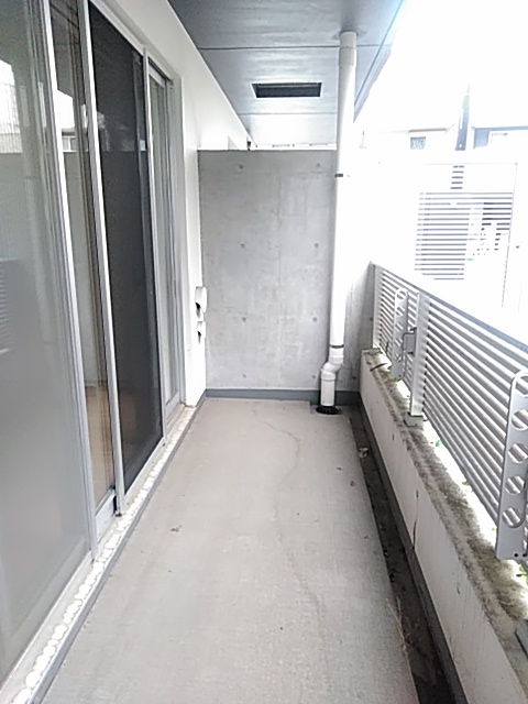 19/28 バルコニー