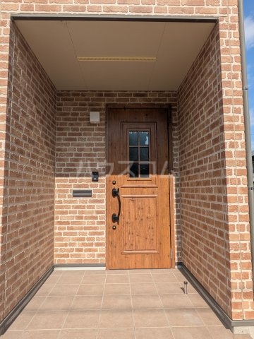 26/30 エントランス