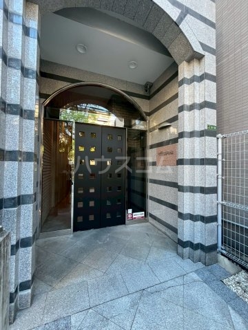 20/26 エントランス