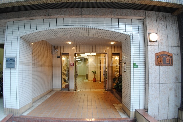 21/29 エントランス