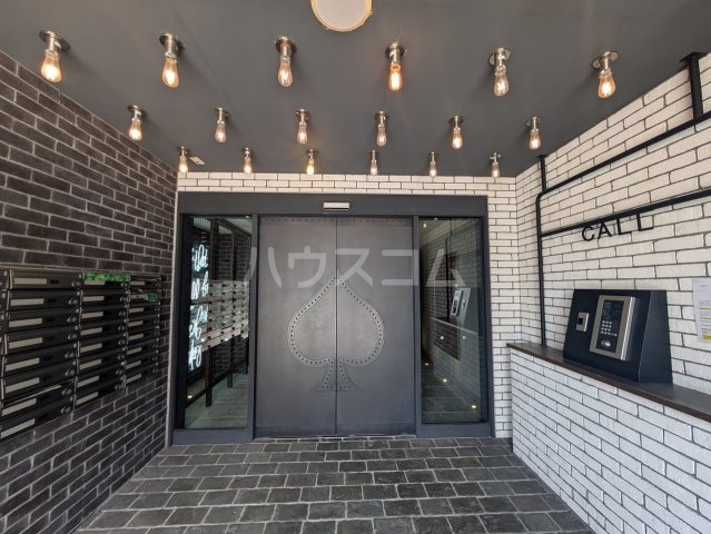 29/30 エントランス