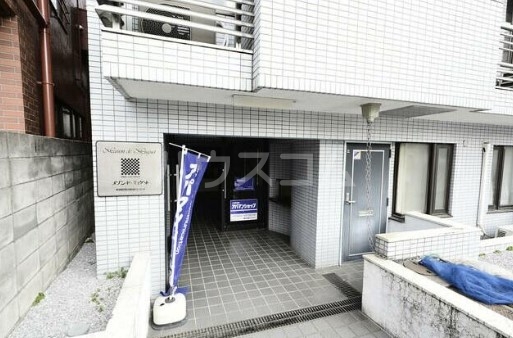 18/22 エントランス