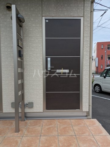 20/23 エントランス