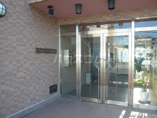 23/30 エントランス