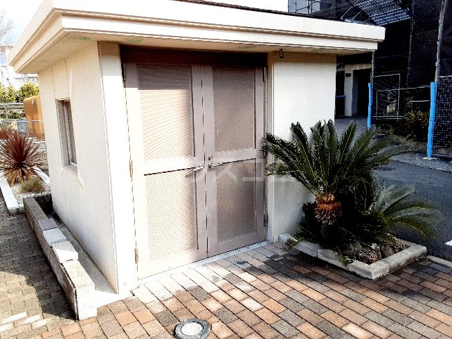 20/30 エントランス