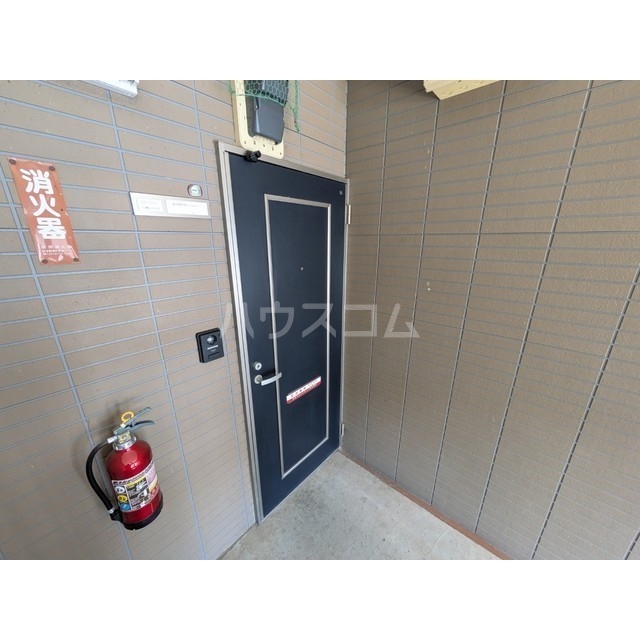 21/23 エントランス