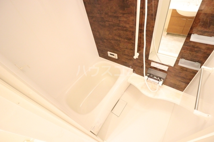 13/30 浴室