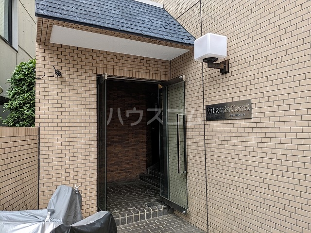 28/30 エントランス