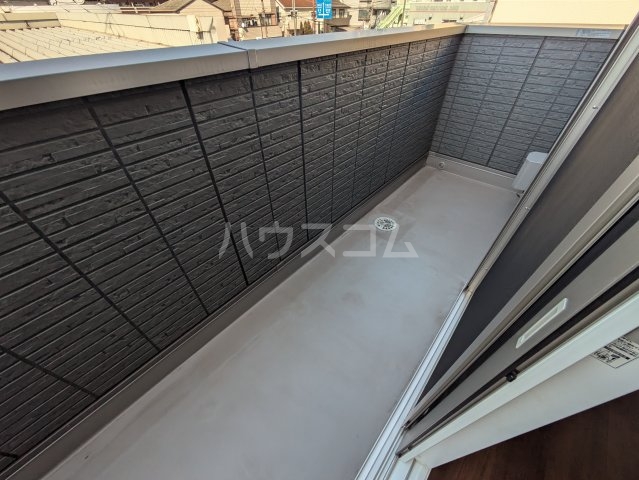 20/30 バルコニー