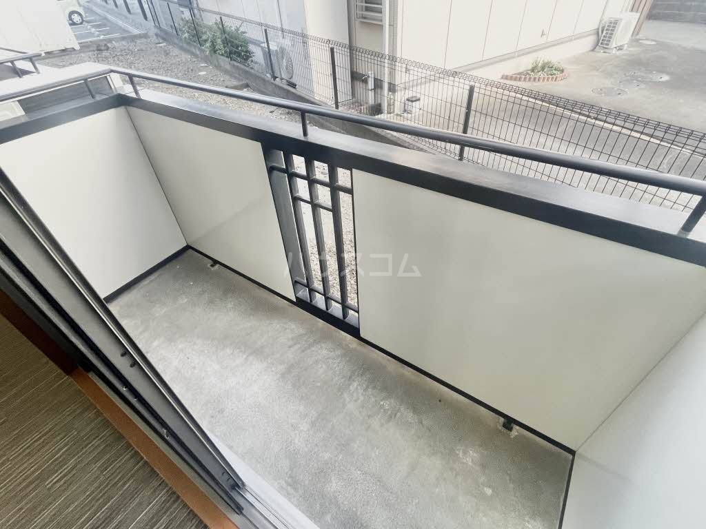 14/23 バルコニー