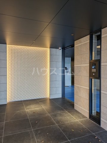 20/27 エントランス