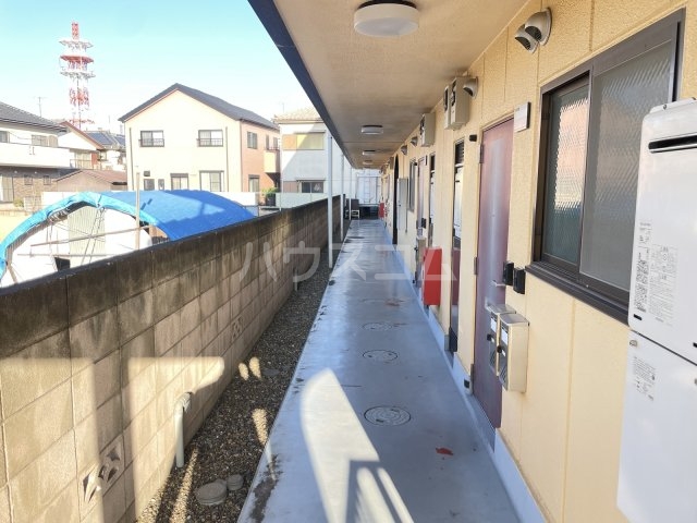 24/30 エントランス