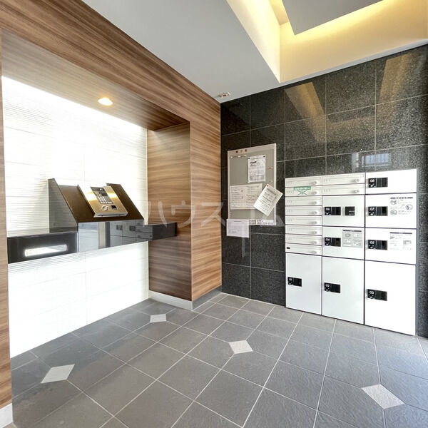 8/11 エントランス