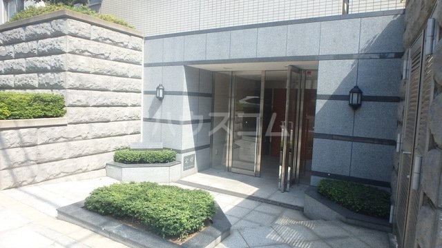 13/22 エントランス