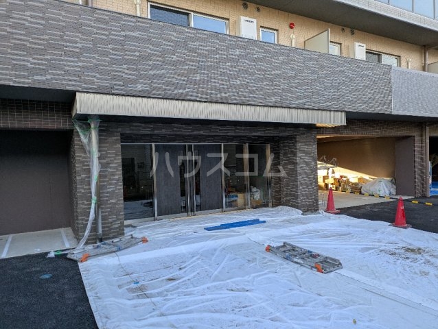 18/30 エントランス