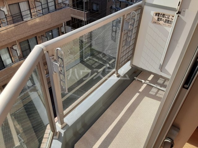 21/28 バルコニー
