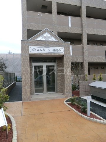 22/30 エントランス