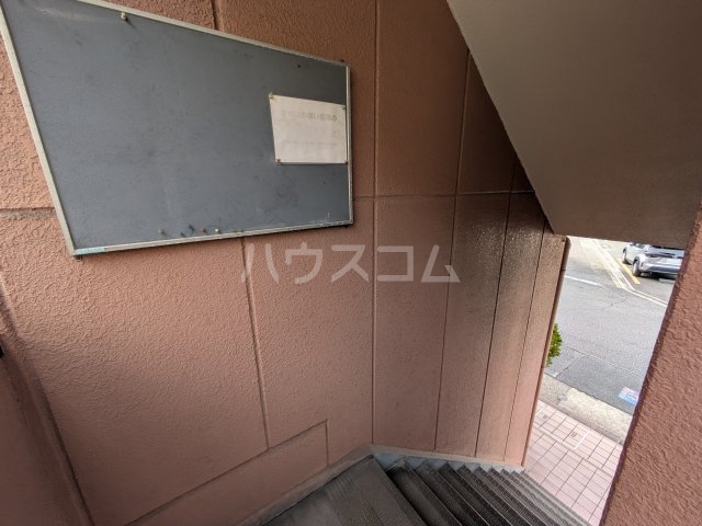 22/29 エントランス