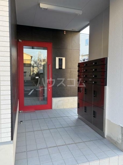 2/2 エントランス