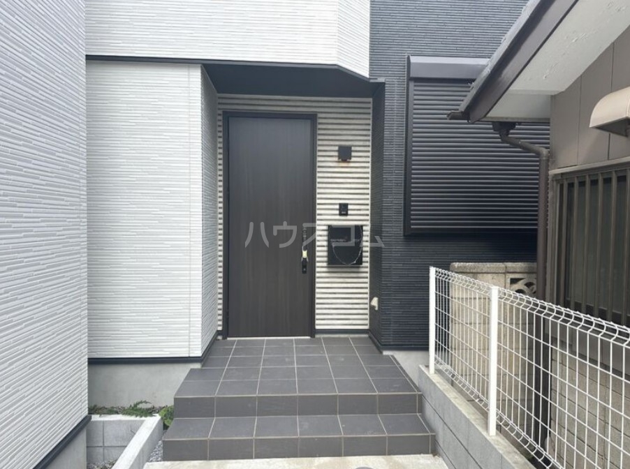 22/24 エントランス