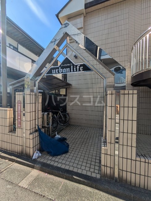 22/29 エントランス