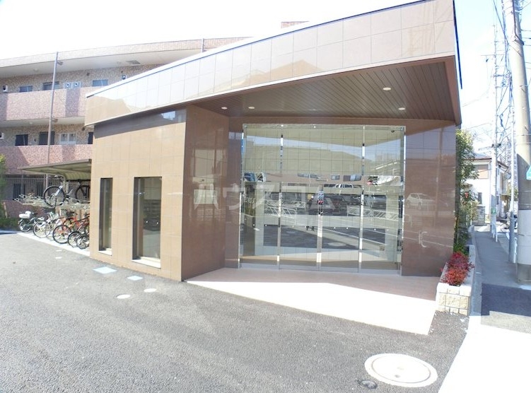 16/26 エントランス