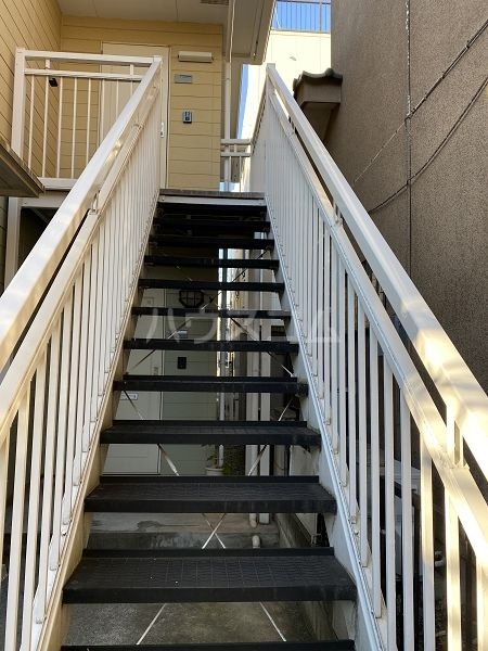 16/26 エントランス