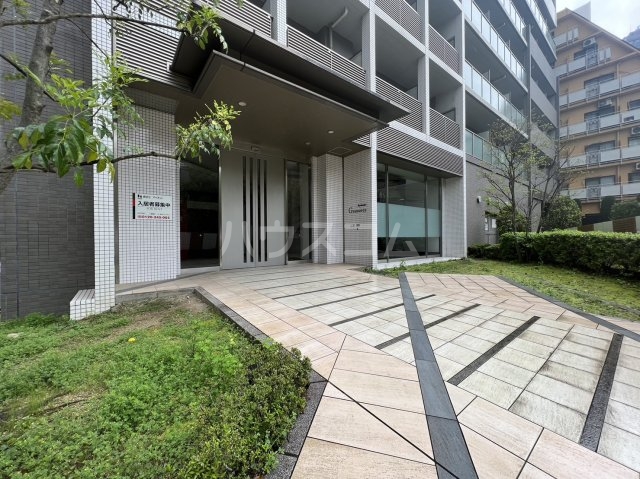 24/30 エントランス