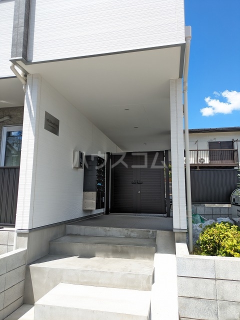 16/25 エントランス