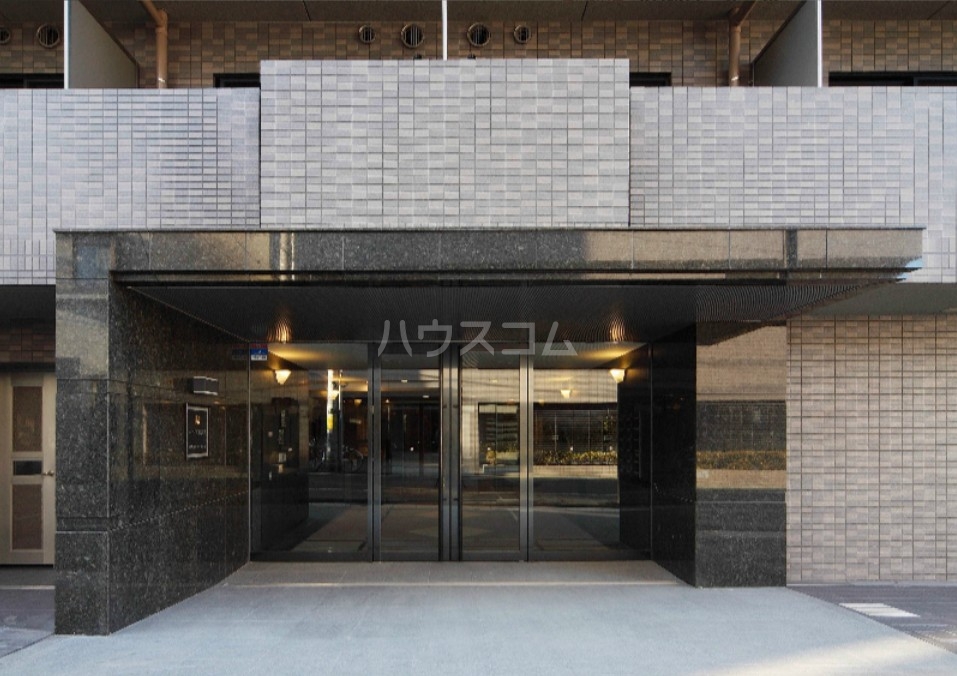 15/20 エントランス