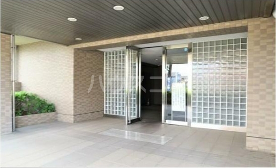 14/23 エントランス