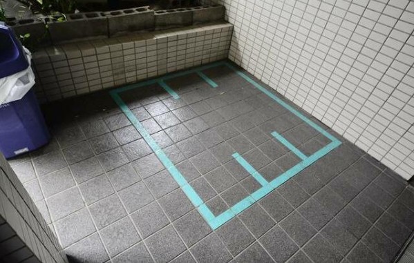 22/30 エントランス