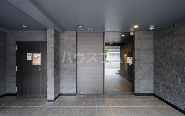 4/4 エントランス