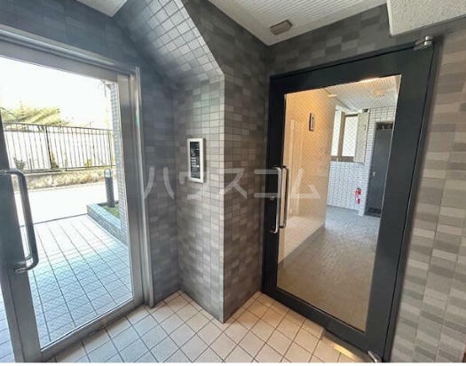 4/10 エントランス