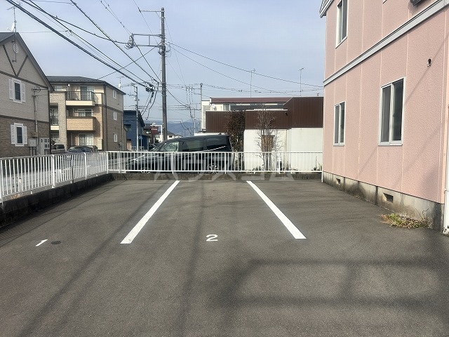 26/30 駐車場