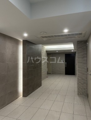 2/4 エントランス