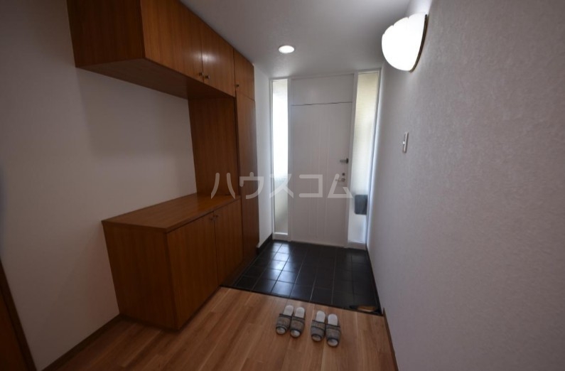 13/29 玄関