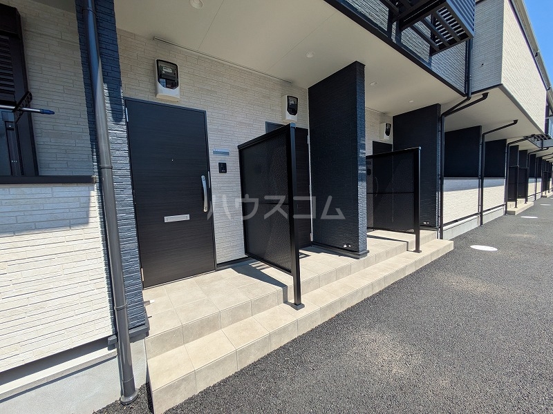 28/30 エントランス