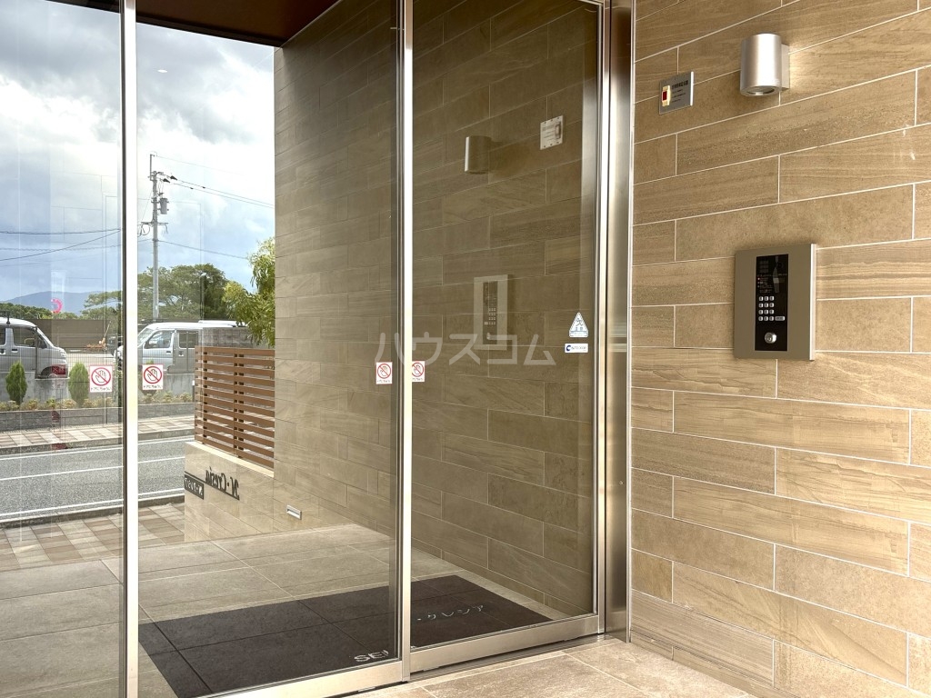 15/16 エントランス