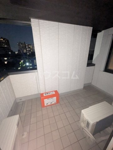 20/30 バルコニー