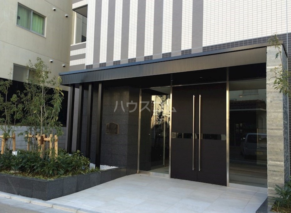 16/25 エントランス