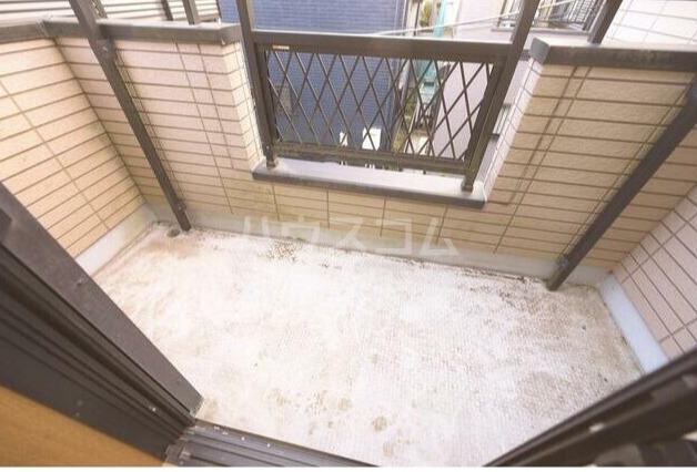 20/27 バルコニー