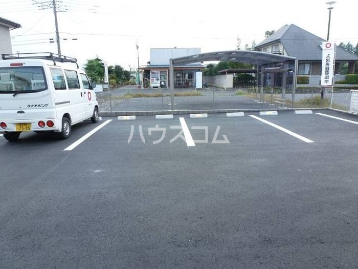 16/21 駐車場