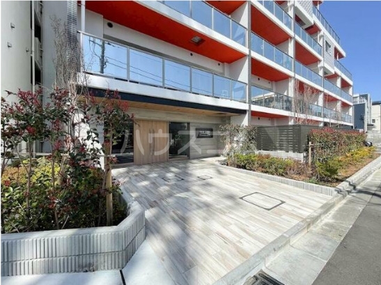 19/22 エントランス