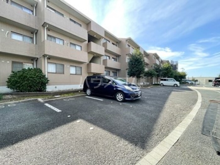 2/13 駐車場