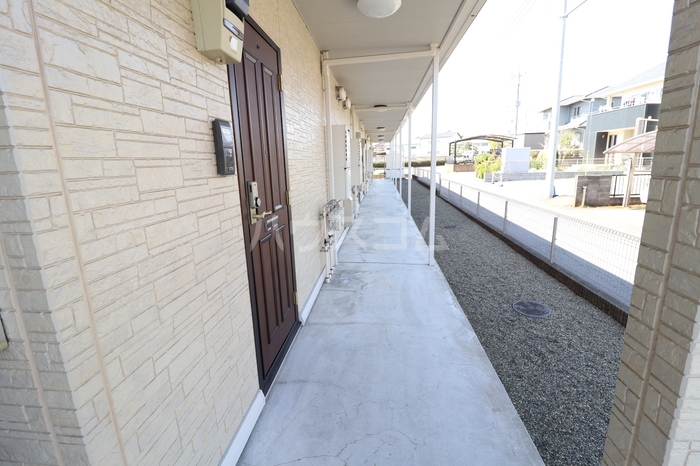 26/30 エントランス