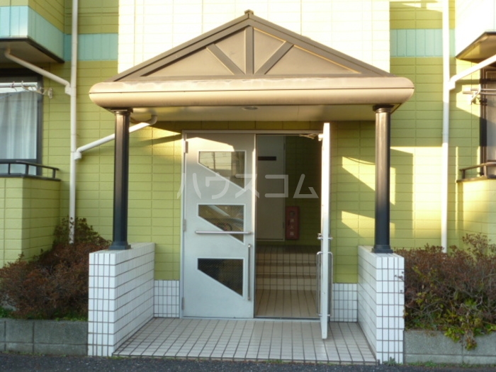 15/23 エントランス