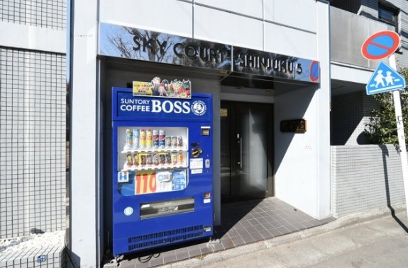 22/25 エントランス